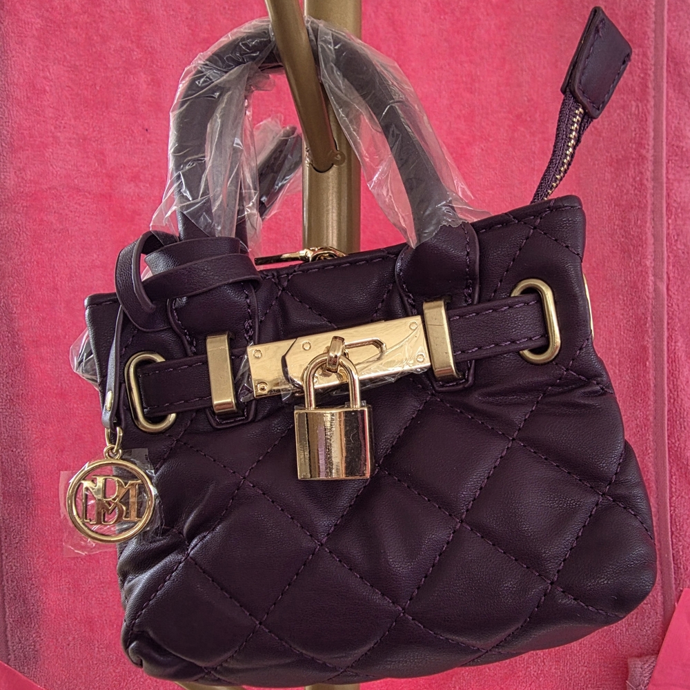 NBM MINI DIAMOND QUILTED TOTE WITH FRONT LOCK. PLUM COLOR